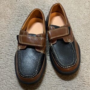 Dr. Comfort Brown and Black Leather Loafers